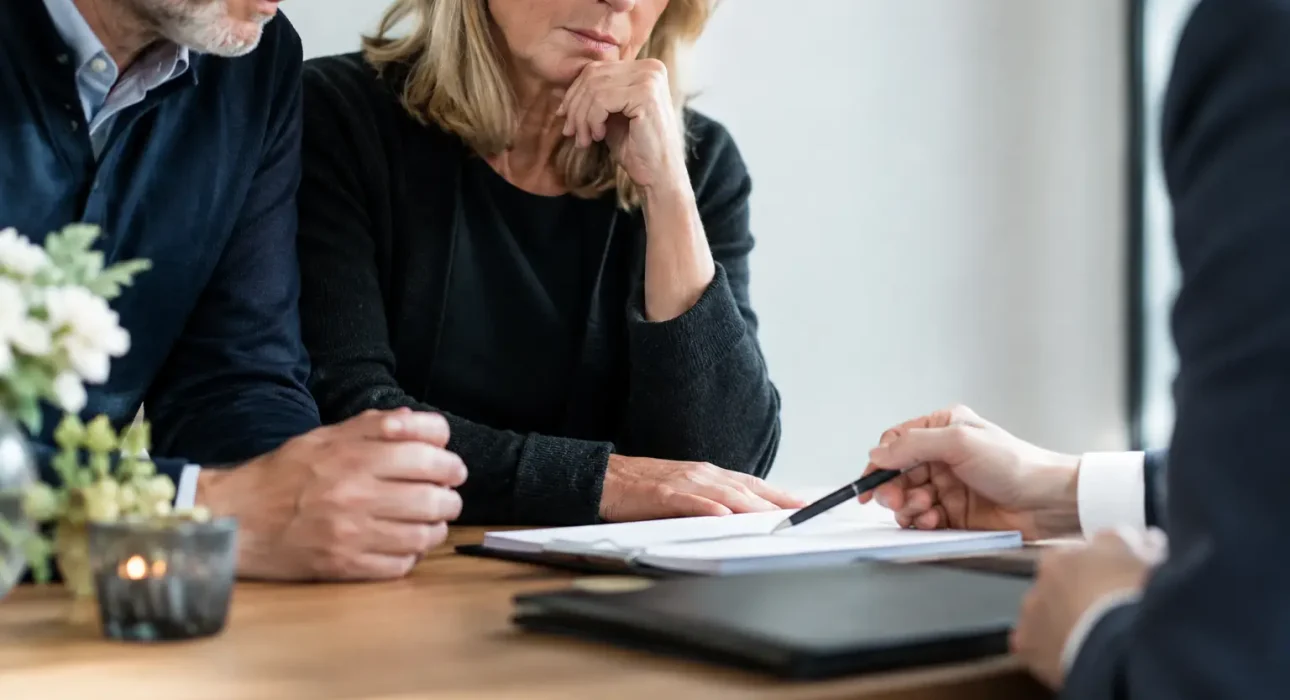 Wie betaalt de uitvaart? Dit zijn de regels